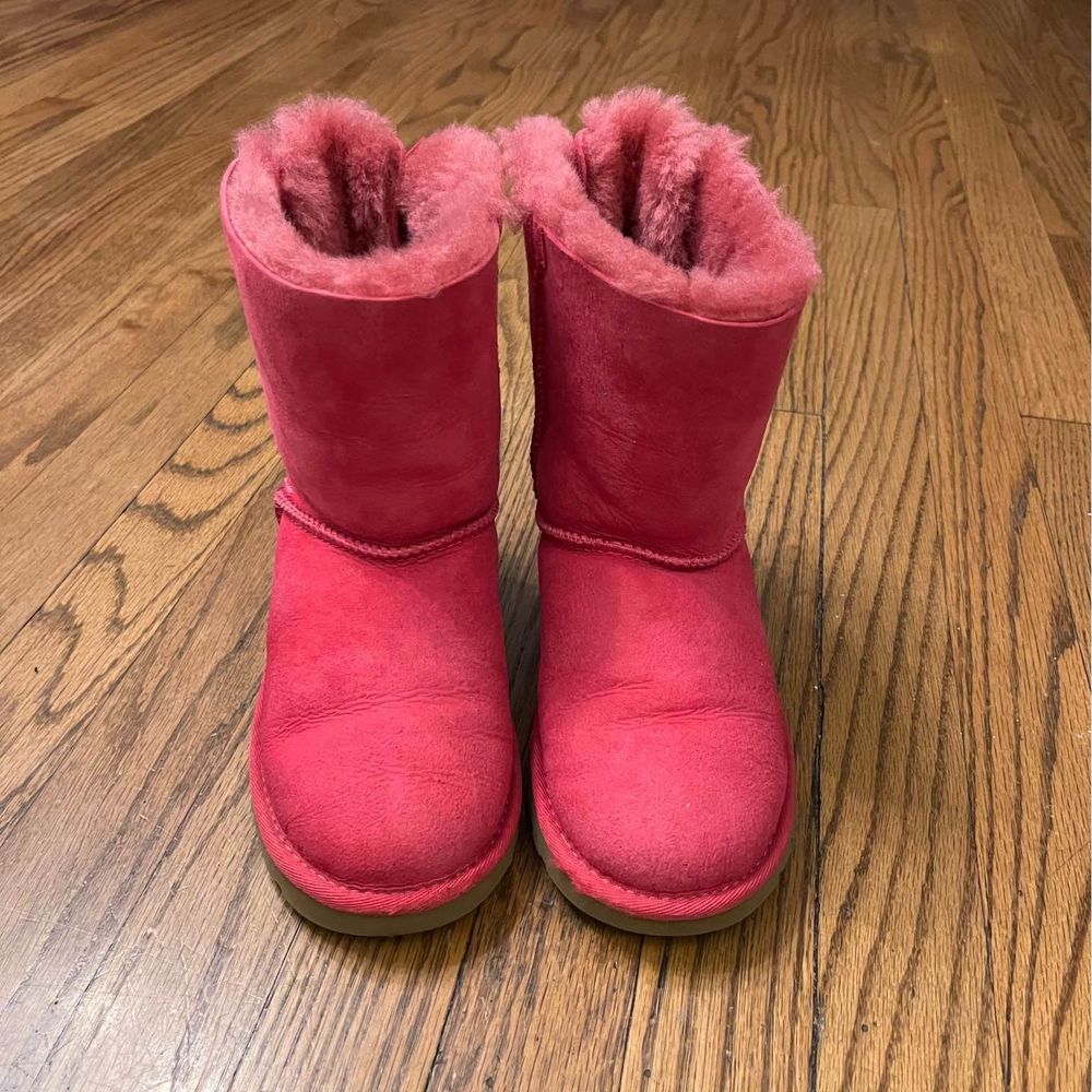 UGG girls size 3